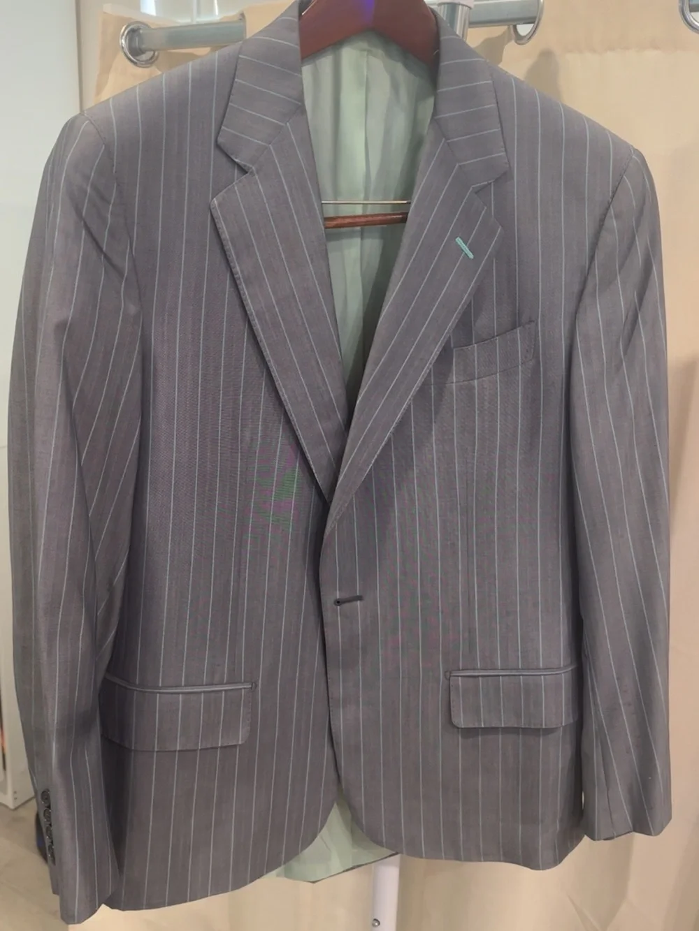 Ravazzolo Hand-tailored Men's Gray Pinstripe Single-Breasted Blazer
